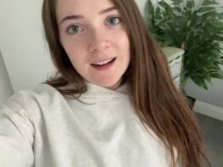 Русская заставила лизать пизду